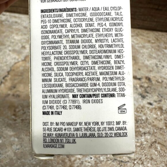 Bundle IL Makiage Flawless Base Foundation Woke Up #040, Blending Brush #100 - Picture 6 of 11